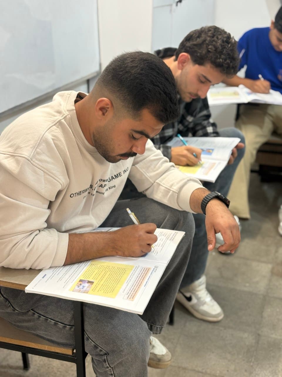 مرکزآموزشی زباهای خارجی فرواک