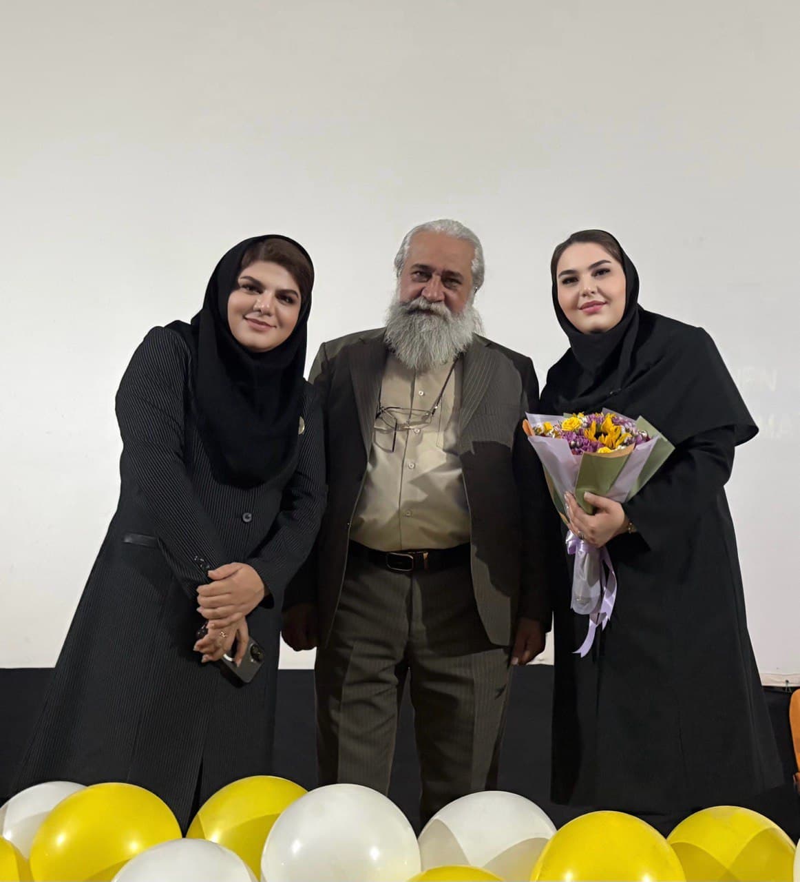 مرکزآموزشی زباهای خارجی فرواک